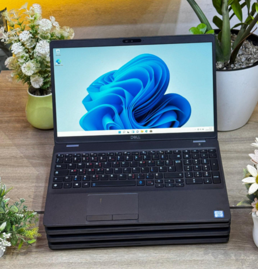 Dell Latitude 5500 Core i5  Écran 15" full hd ultra performant