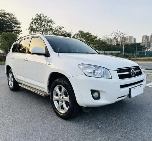RAV4 Toyota rongfang année 2011 voiture d’occasion nickel