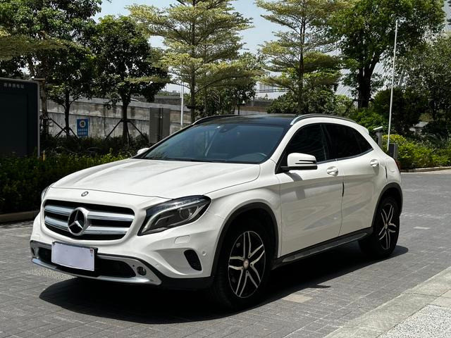 Mercedes Benz GLA année 2016 Automatique - Voiture d'occasion