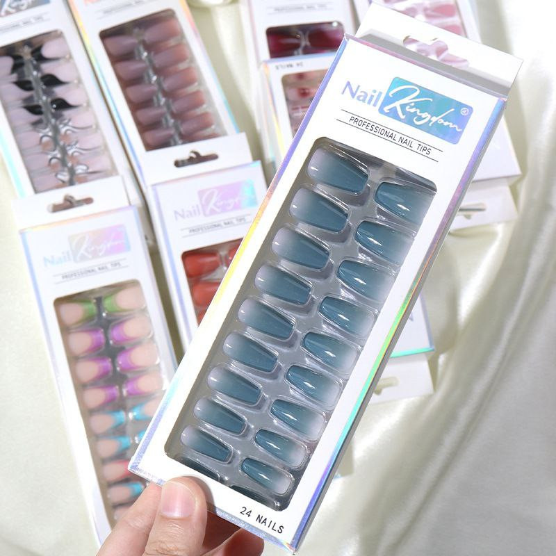 Nouveaux ongles portables 24 pièces en boîte amovibles finis portables faux ongles patchs de manucure